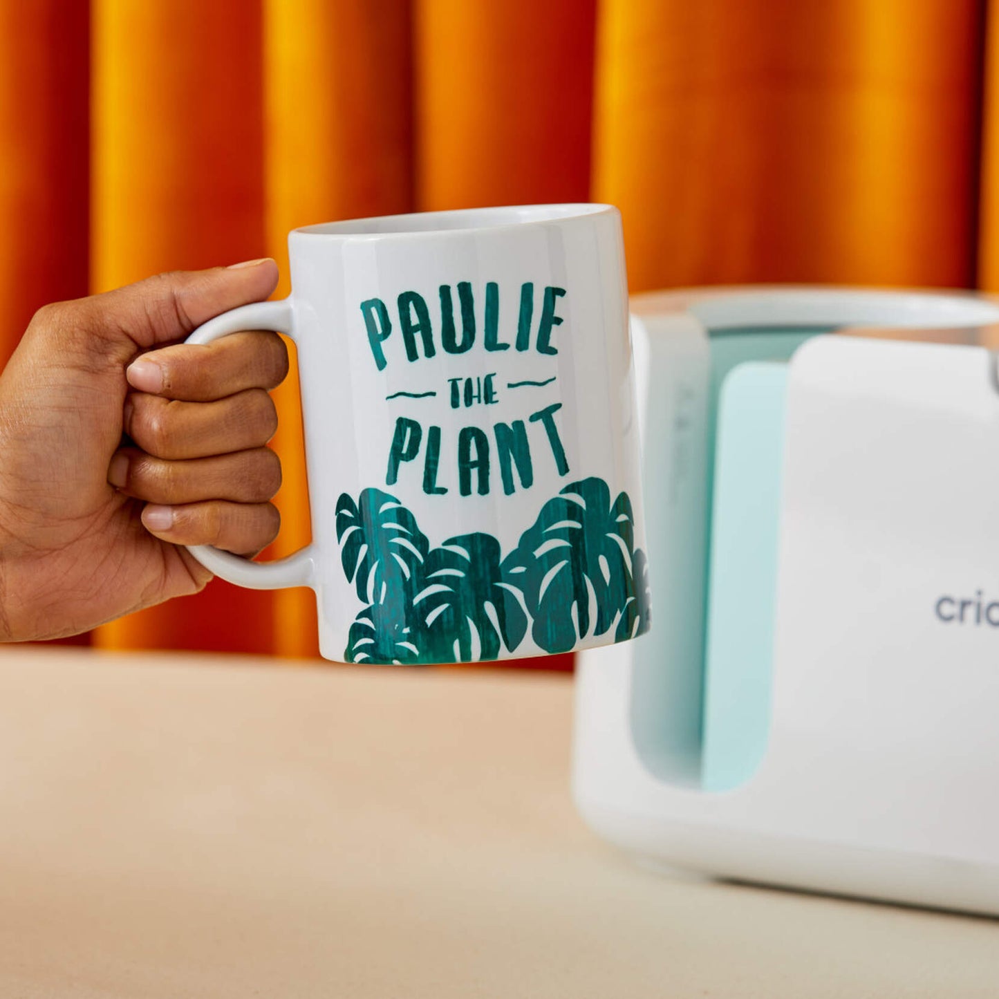Cricut Mug Press (Bonus 2 tazas para sublimar).