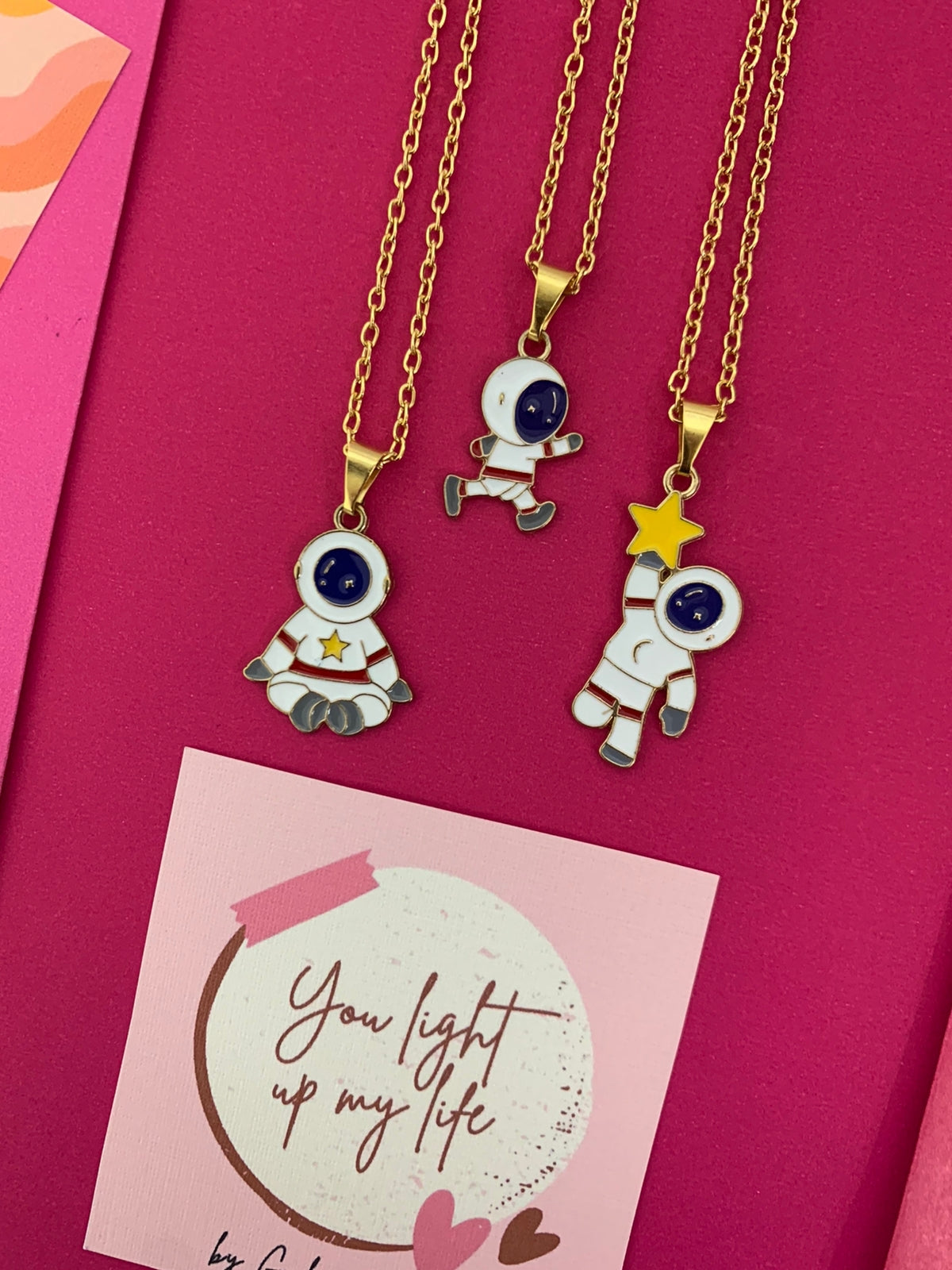 Astronaut + Chain.