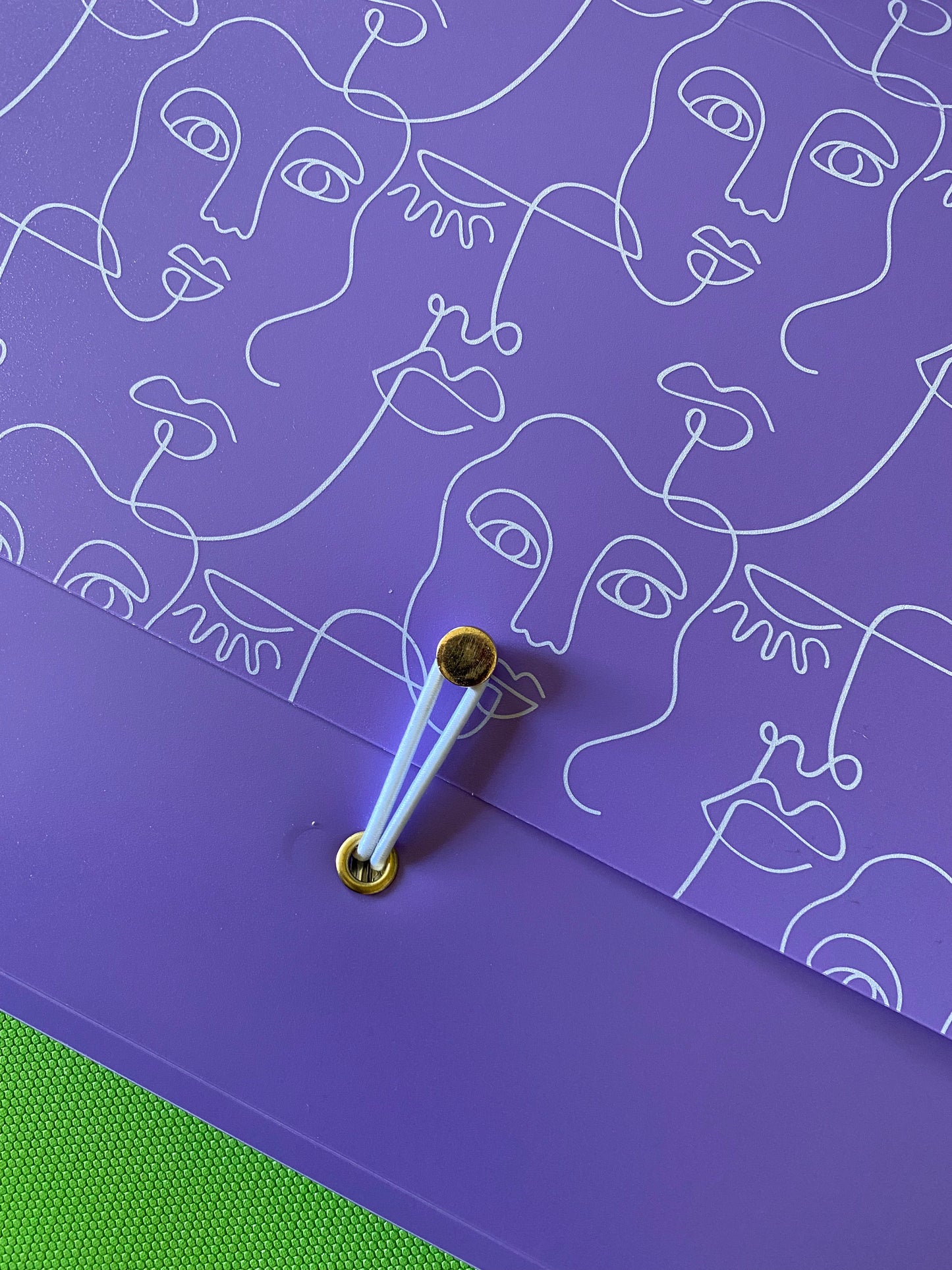 Folder faces