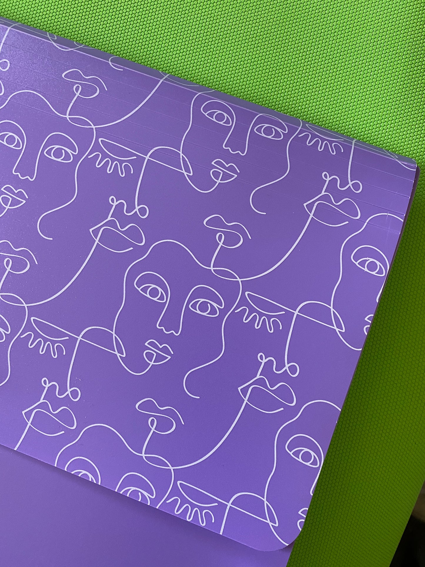 Folder faces
