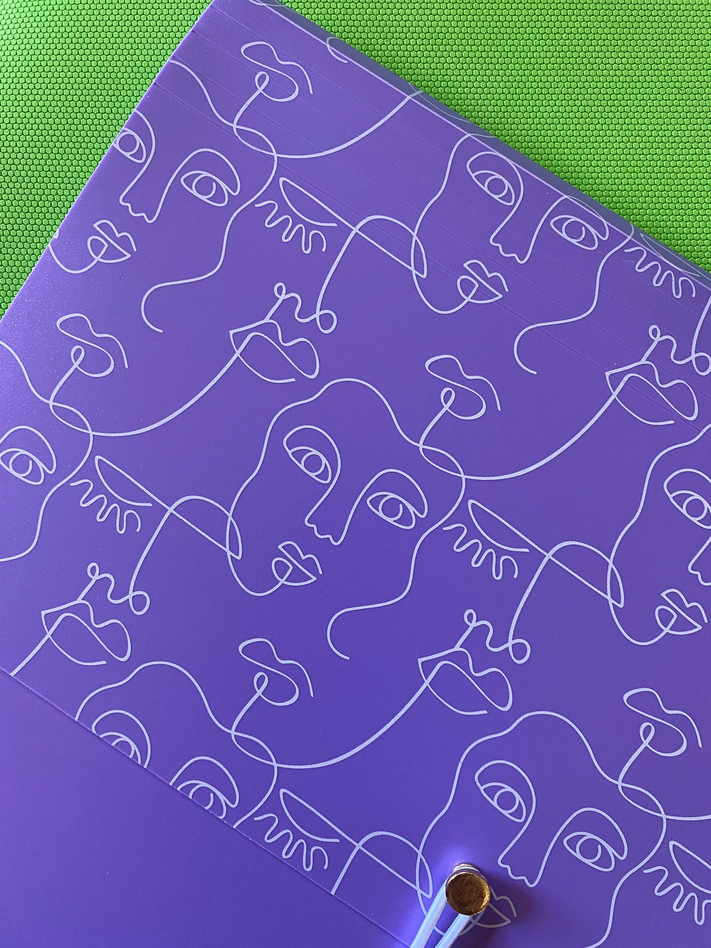 Folder faces